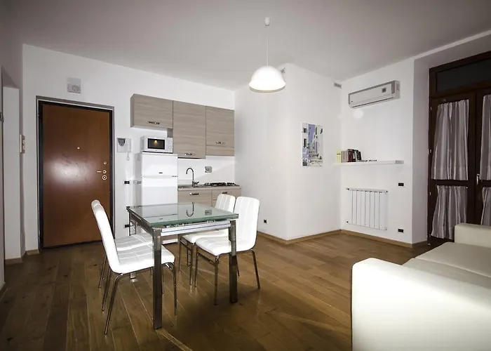Sarzana House