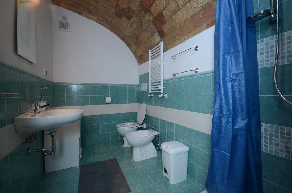 Sarzana House