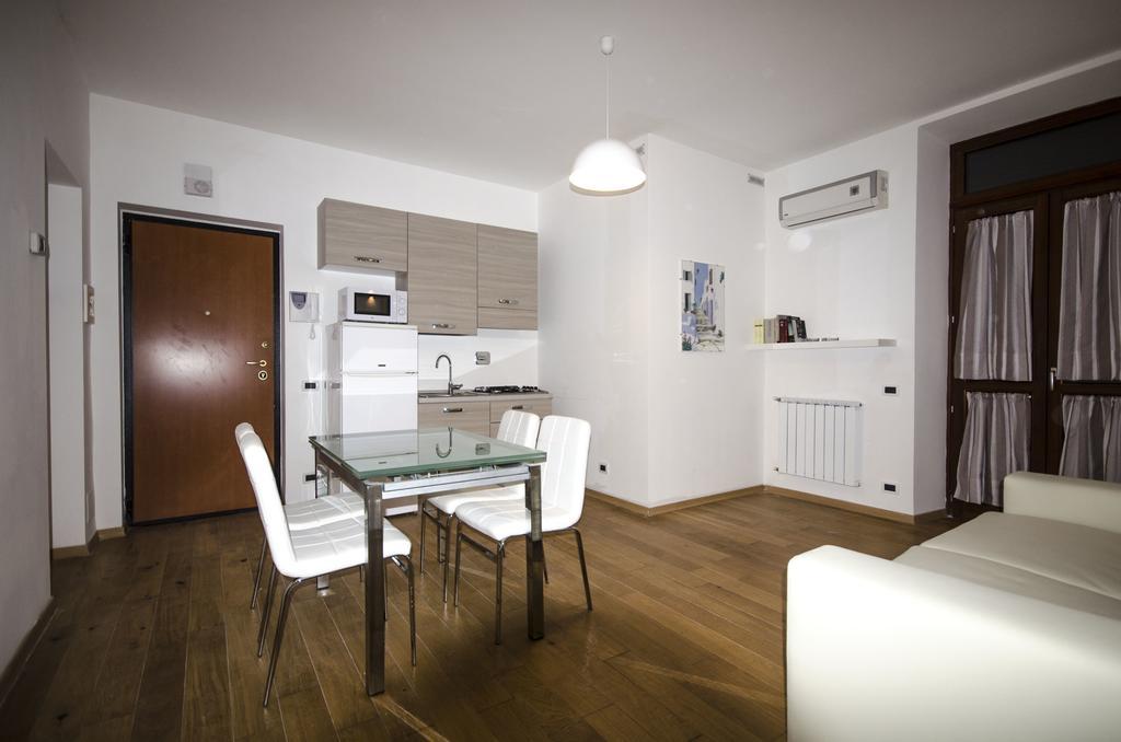 Sarzana House * Rome