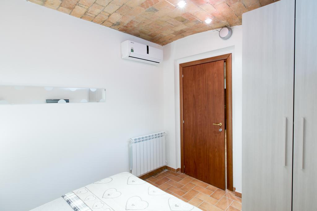 Apartment Sarzana House Rome