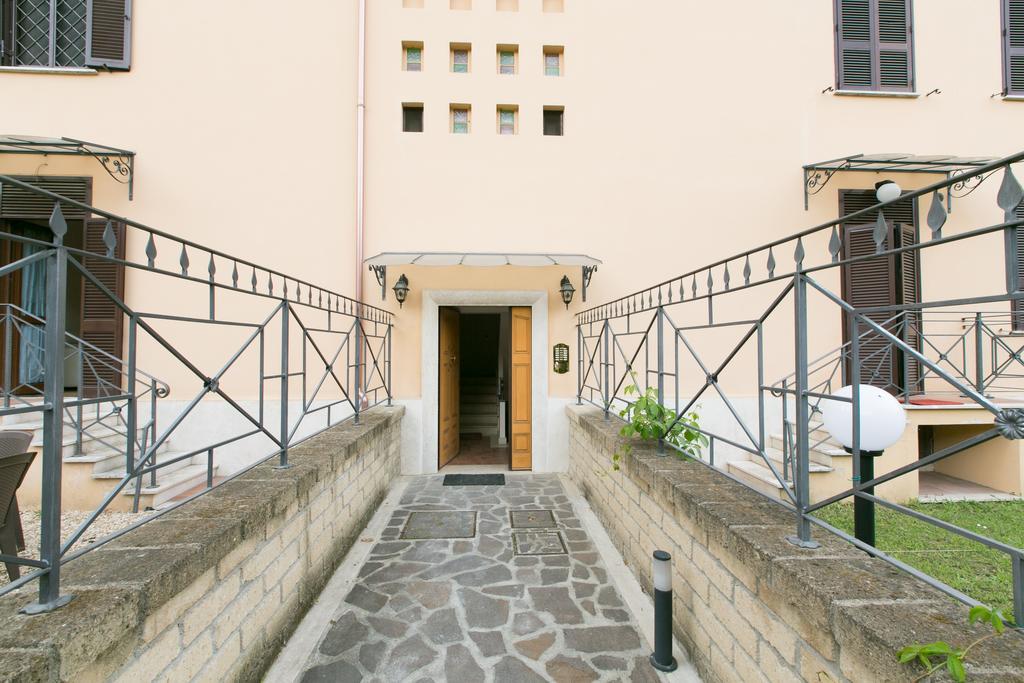 Sarzana House * Rome
